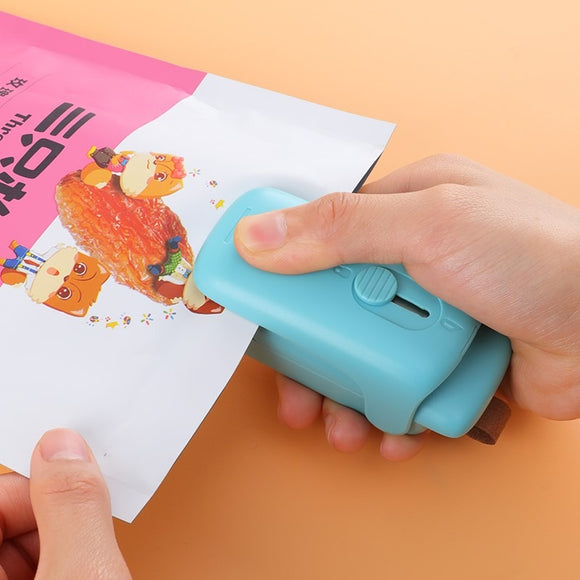 Mini portable magnetic hand pressure sealed plastic bag sealer